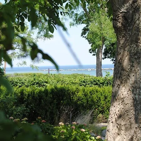 Penzion By The Sea *